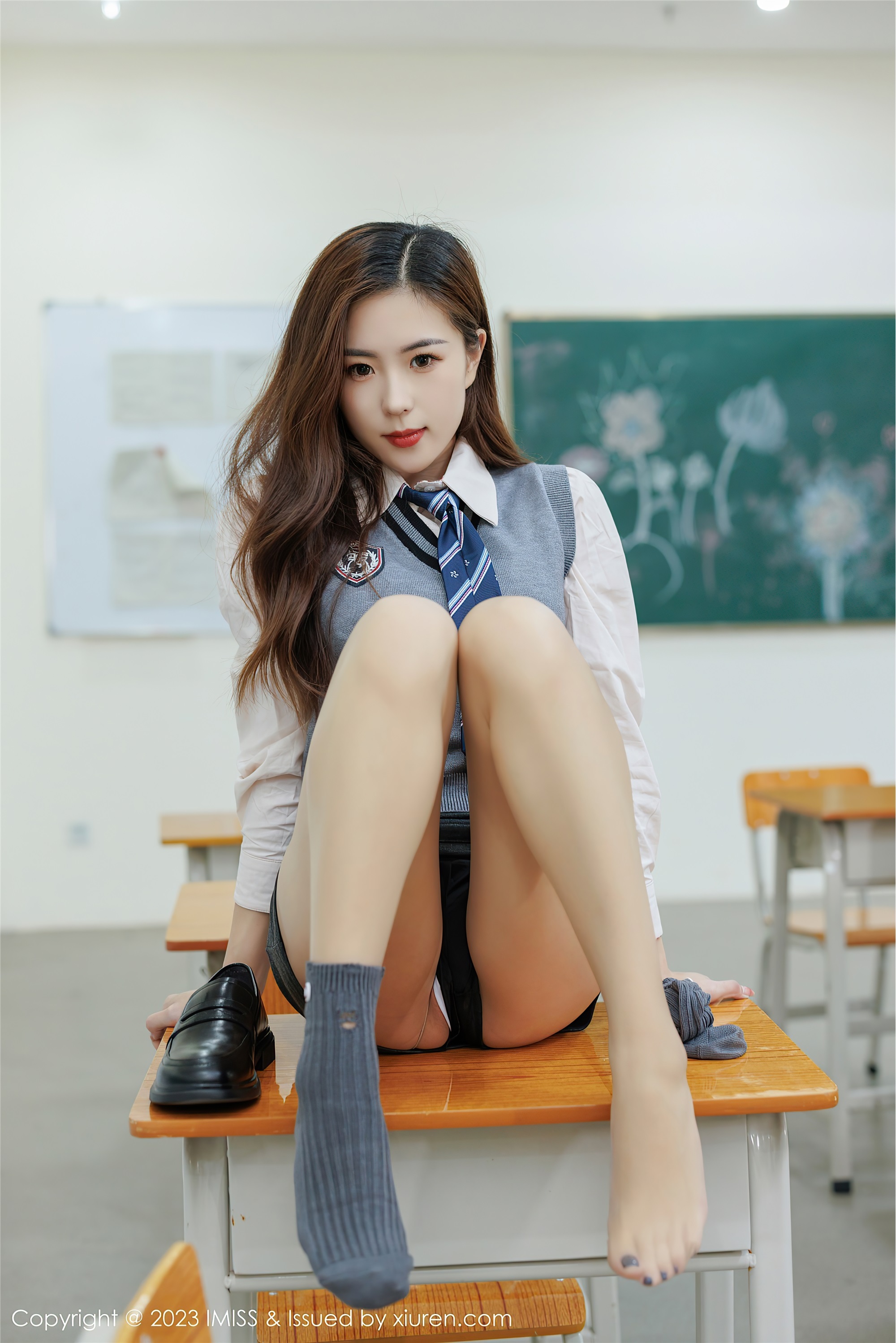 IMiss爱蜜社  2023.04.17 VOL.730 杨紫嫣candy